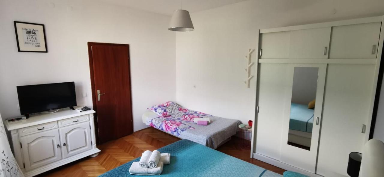 Apartments K&D Pula Bagian luar foto