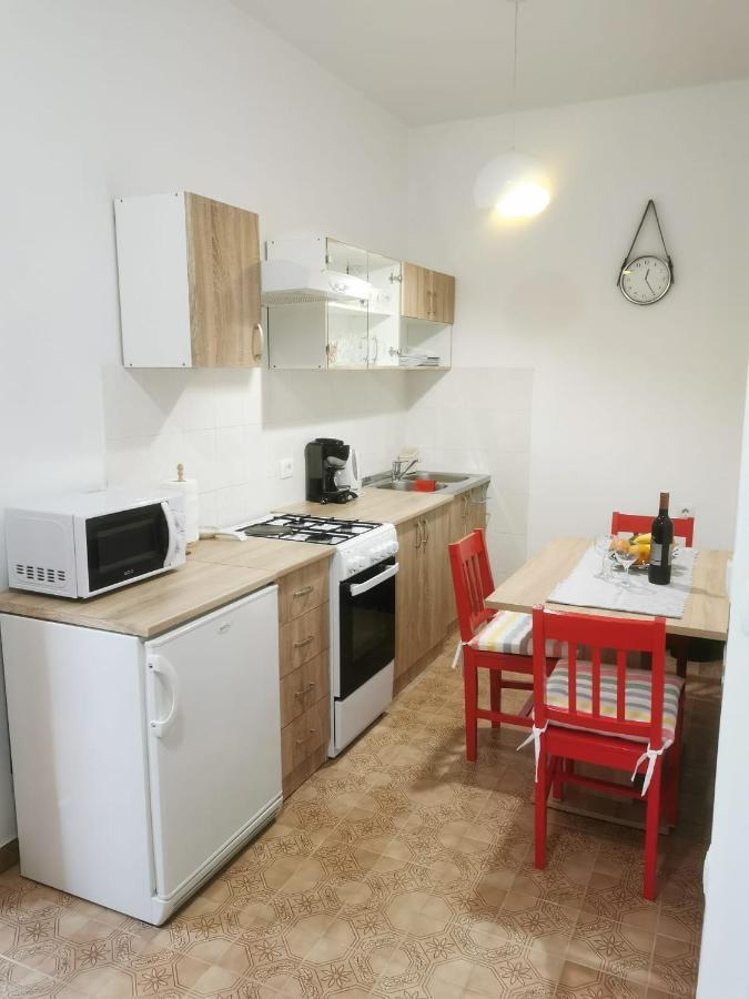 Apartments K&D Pula Bagian luar foto