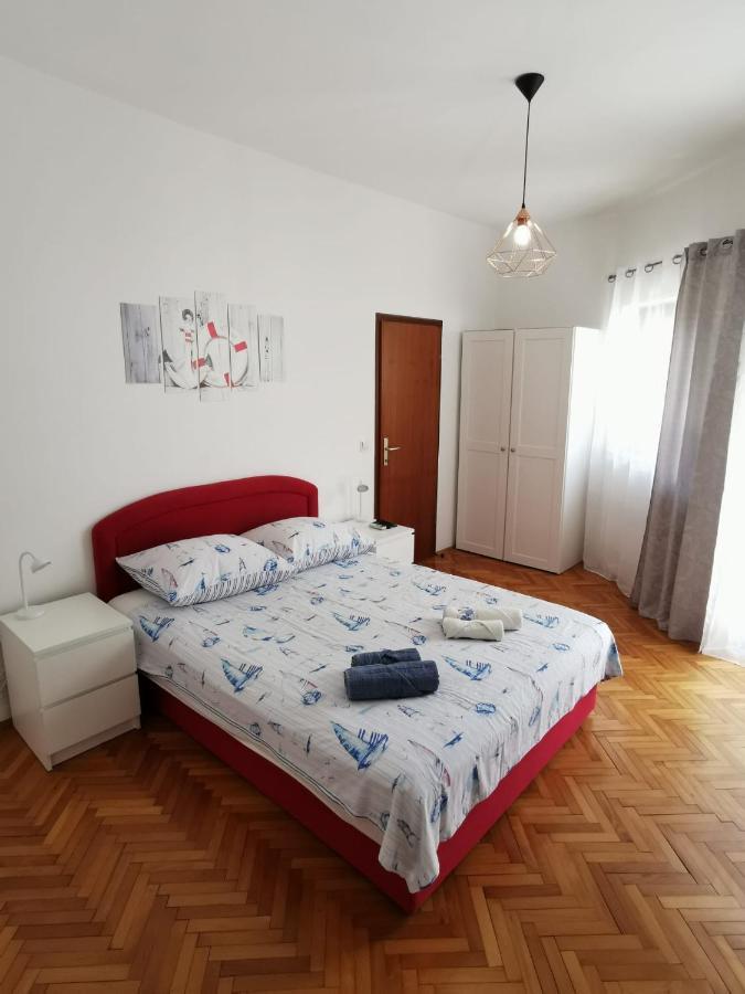 Apartments K&D Pula Bagian luar foto